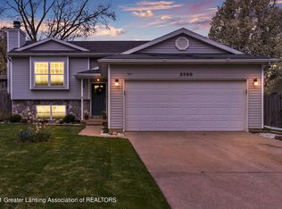 2500 Skye Rd, Lansing, MI 48911