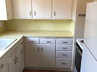5256 E Burnside St APT 19, Portland, OR 97215