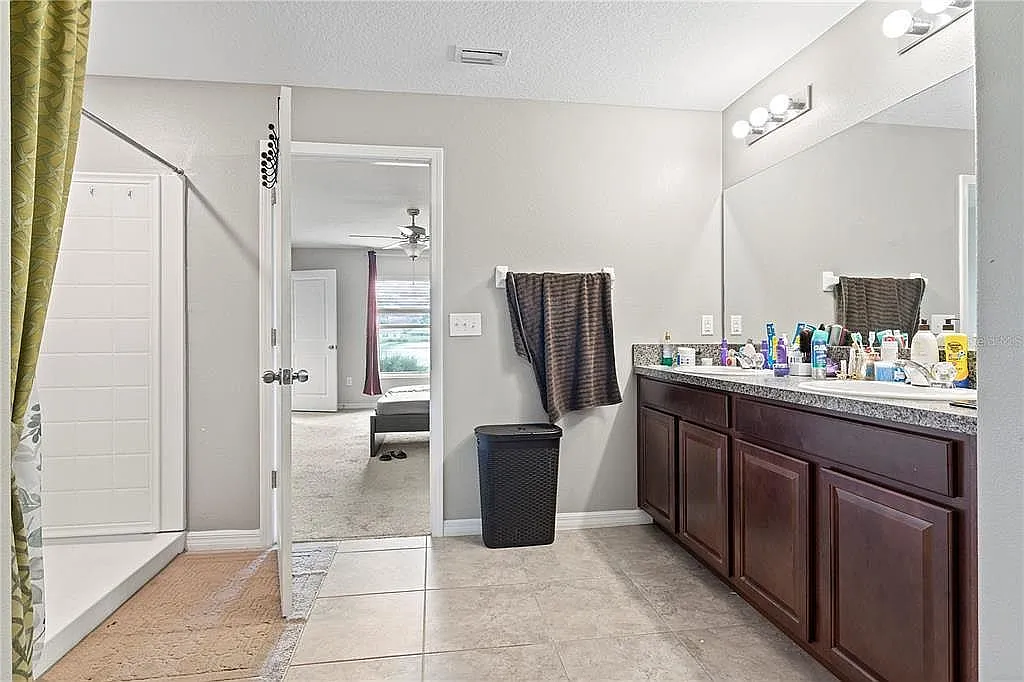 Building Photo - Broad Winged Hawk Dr