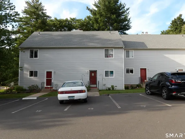 3 Pequot Court #3, Cromwell, CT 06416