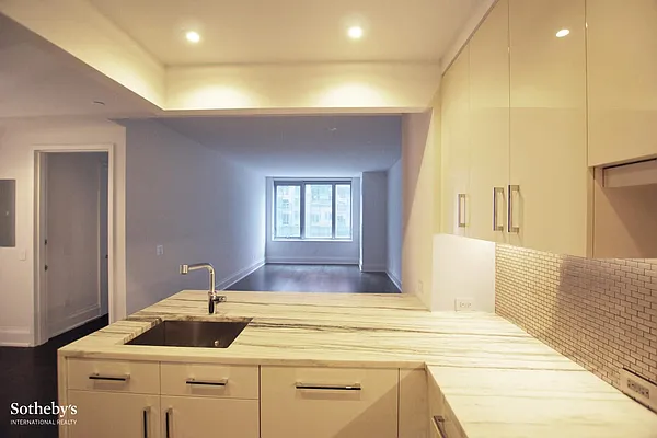 Rented by Sotheby's International Realty | media 27