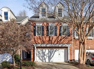 3409 Village Green Dr, Roswell, GA 30075