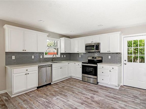 5th image of 5210 Crest Dr