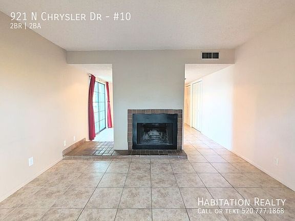 5th image of 921 N Chrysler Dr APT 10