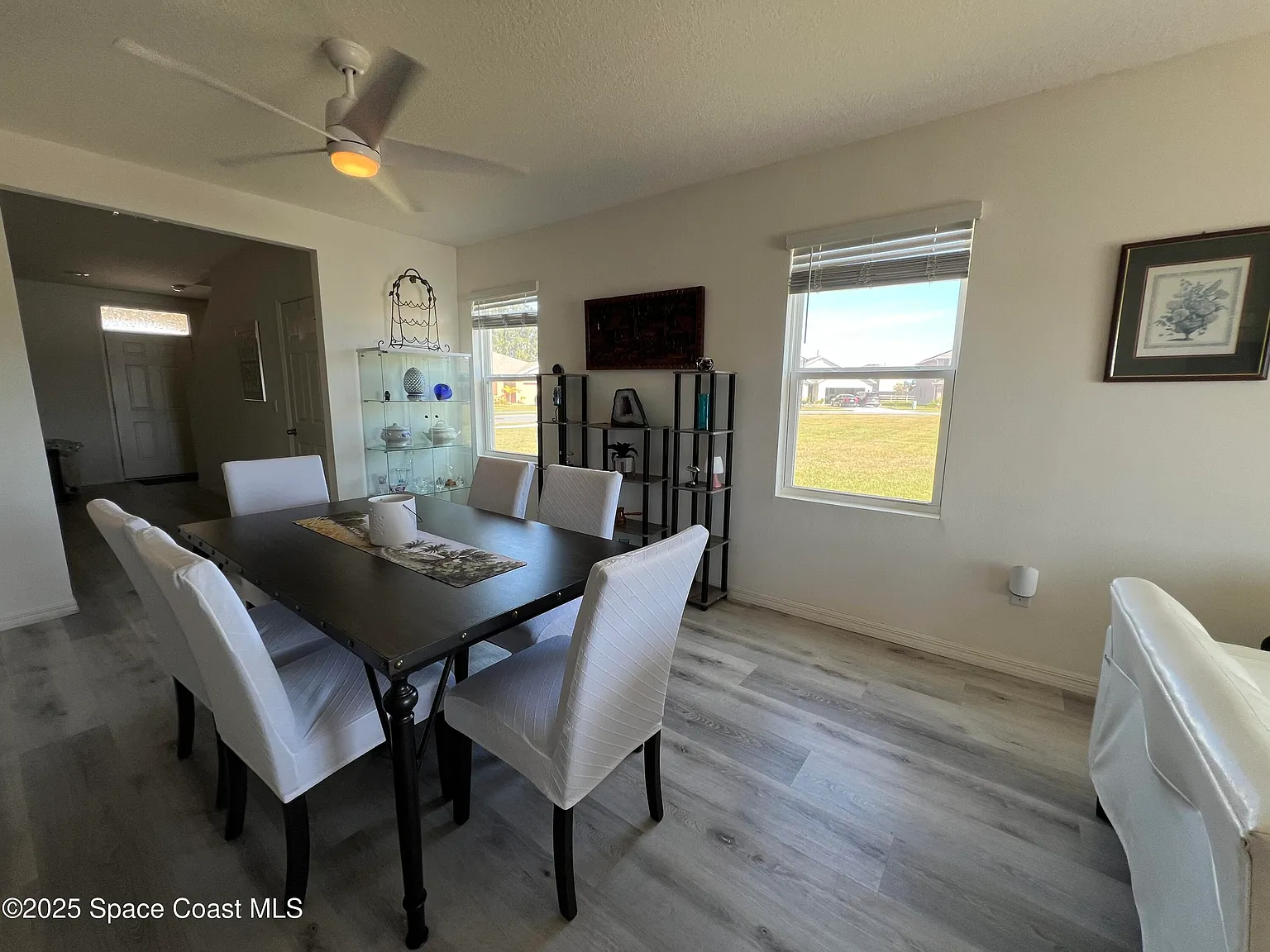 5 bed, 3.0 bath, 2466 sqft, $2,950 — Photo 3