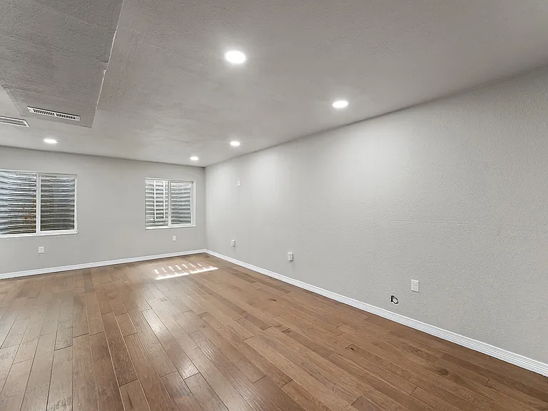 10873 Rowley Dr — Photo 24