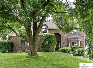 21618 Pinehurst Ave, Elkhorn, NE 68022