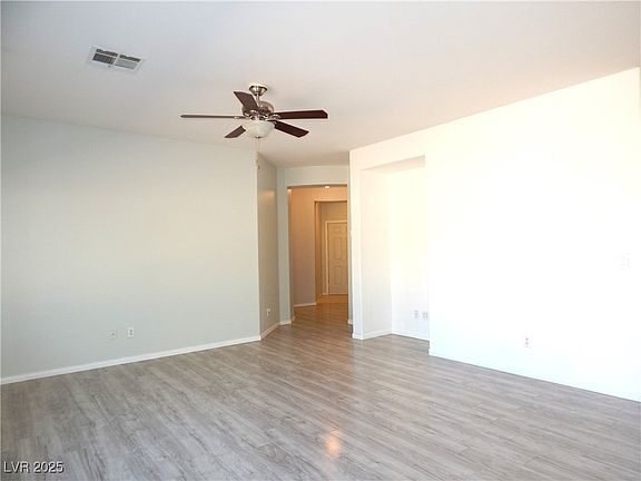 5th image of 2536 Wellworth Ave