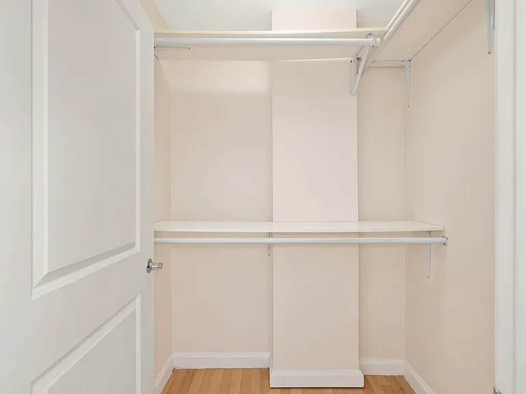 Walk in closet