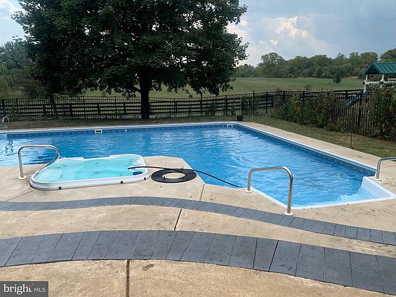 2nd image of 171 Laurel Grove Rd