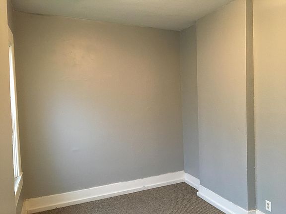 5th image of 438 S Main St APT 2