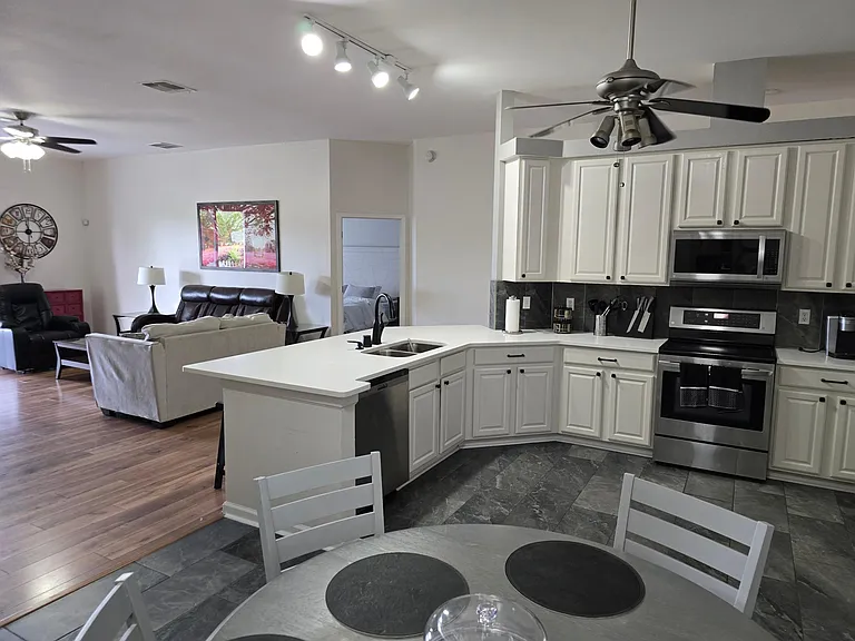 1652 Redstone Ct — Photo 18