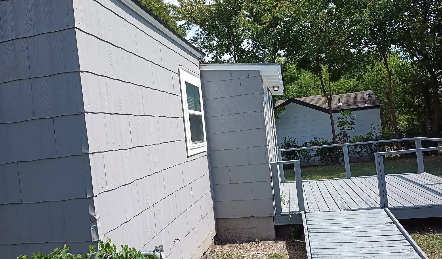 3 bed, 2.0 bath, 1239 sqft, $1,550 — Photo 3