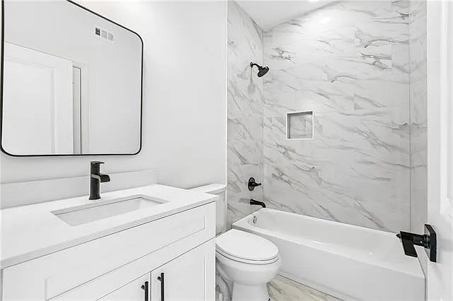 2033 Conti St — Photo 11