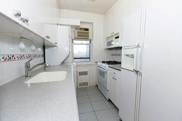 Sold by Re/Max In The City | media 1