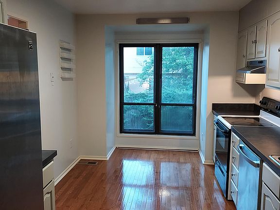 3rd image of 1908 N Woodley St #1908