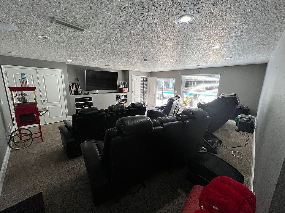 1st image of 204 River Bend Ct