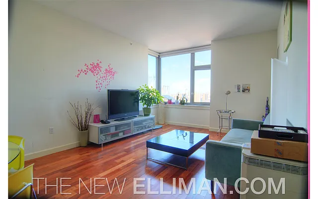 Rented by Douglas Elliman | media 2