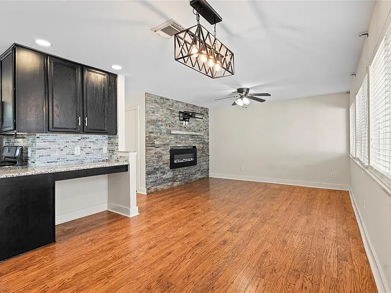 20729 Patriot Park Ln — Photo 10