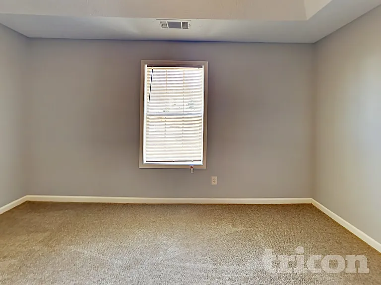 184 Kings Crossing Ct — Photo 10