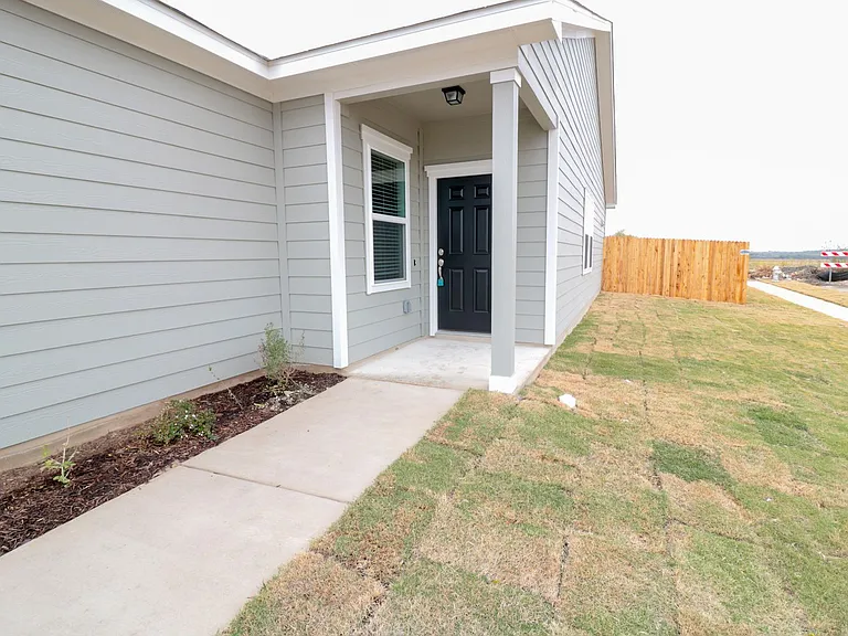 6416 Routenburn St — Photo 2
