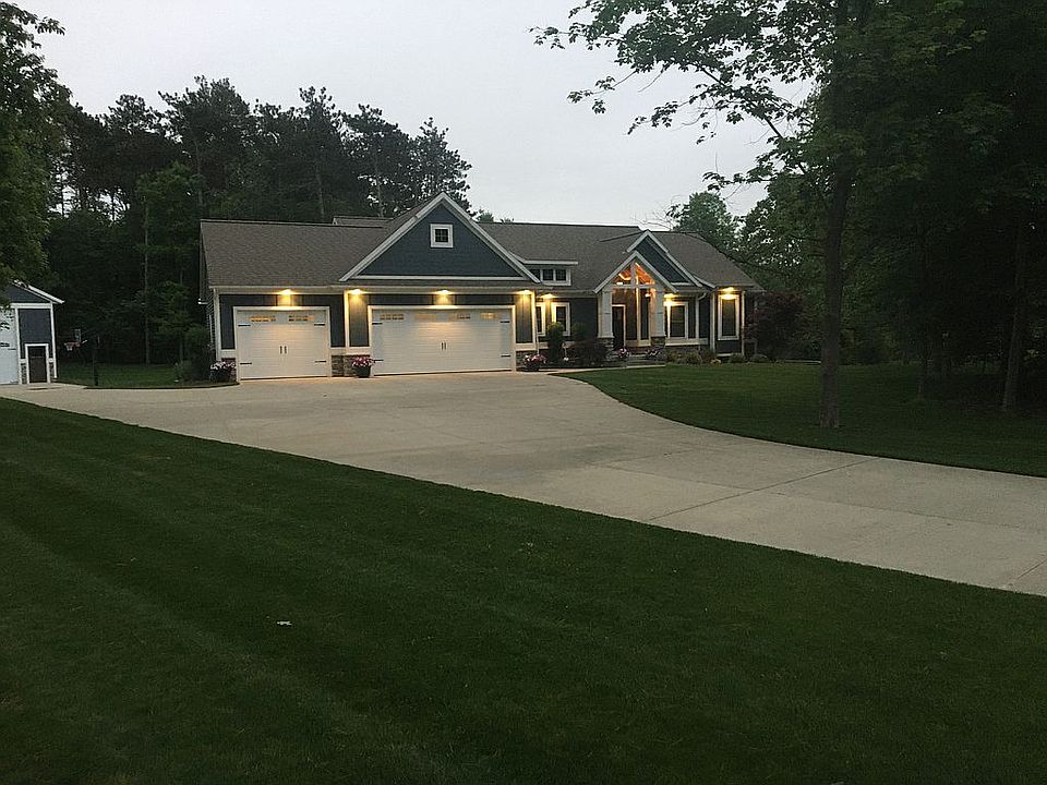 1st image of 12156 White Pine Dr