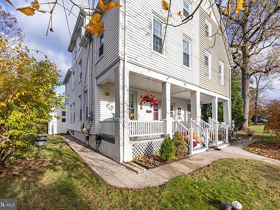 2nd image of 19 Glenwood Ave