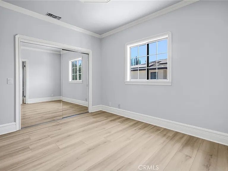 1410 S 10th Ave — Photo 45