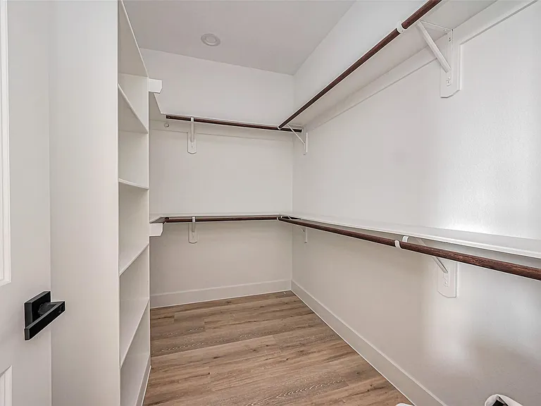 4207 Ward St — Photo 33