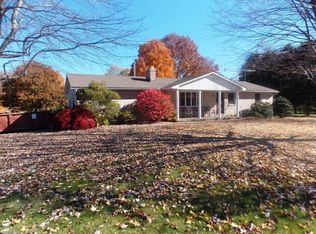 3918 Glenoak St NE, Louisville, OH 44641