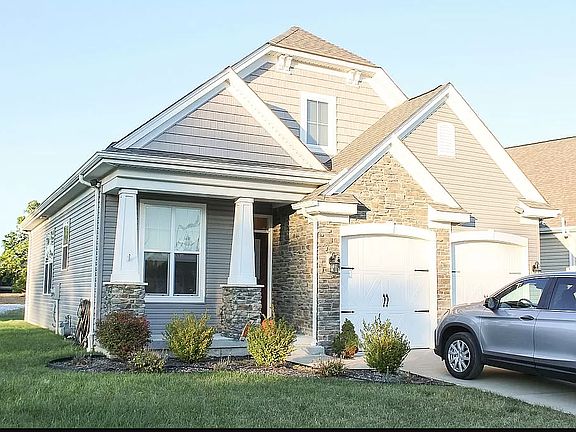 3rd image of 3366 Forestview Gardens Dr