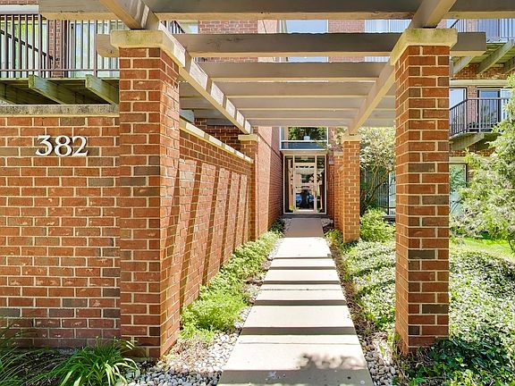 2nd image of 382 Kelburn Rd APT 221