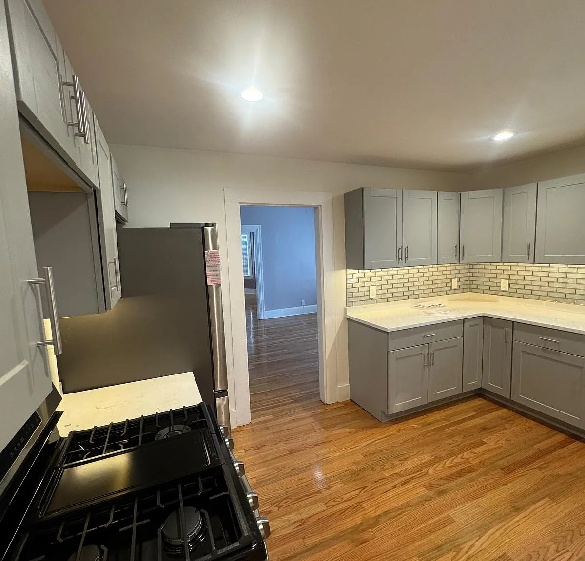 4 bed, 1500 sqft, $4,000 — Photo 1