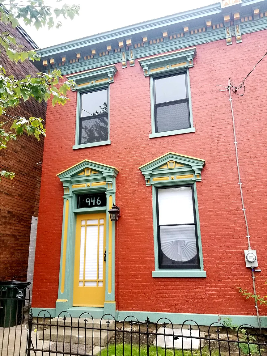 946 York St photo 1