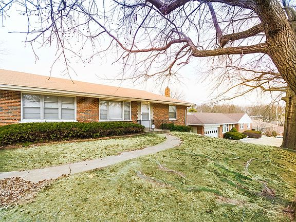 2nd image of 2427 Caverhill Dr