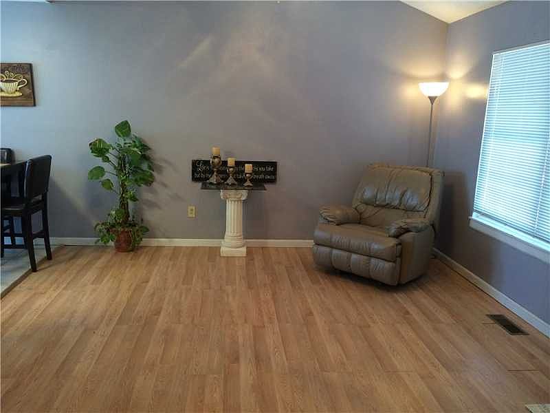 2nd image of 11933 Railroad St