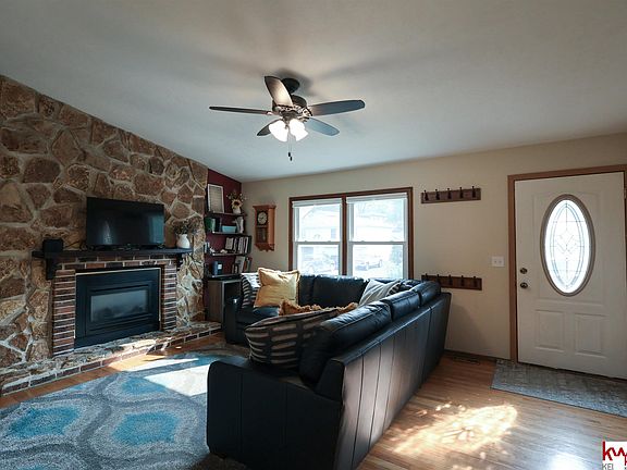 3rd image of 7118 Chandler Acres Dr