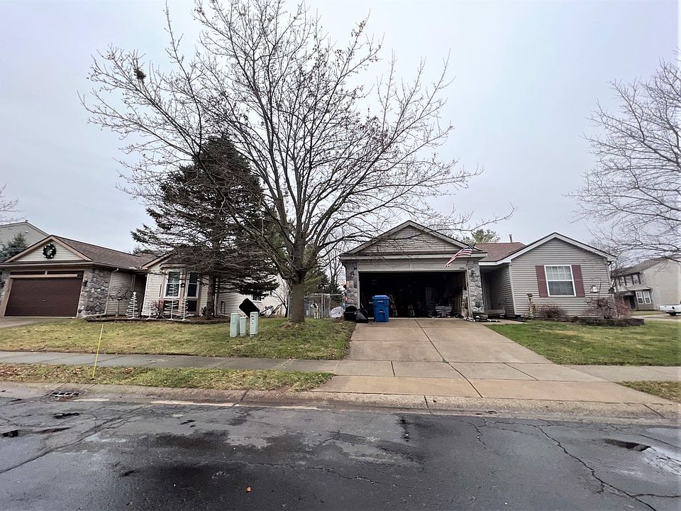 1st image of 990 Princeton Dr