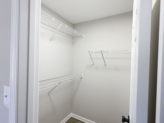 4th image of 419 & 421 Elizabeth Ln #421