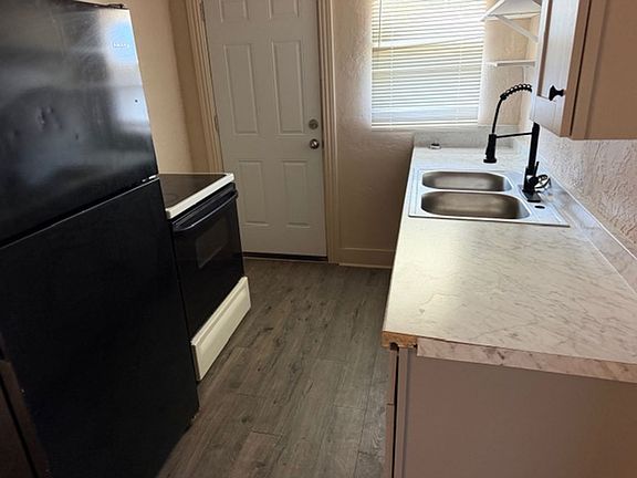 2nd image of 1111 SW 16th Ave Unit A