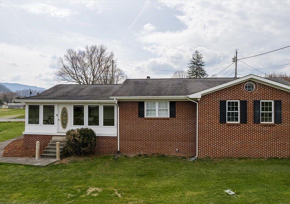 1st image of 109 Jones Dr
