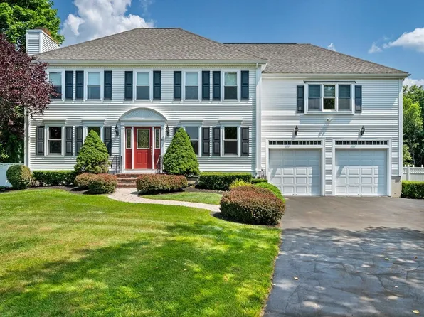40 Jordan Dr, Weymouth, MA 02190