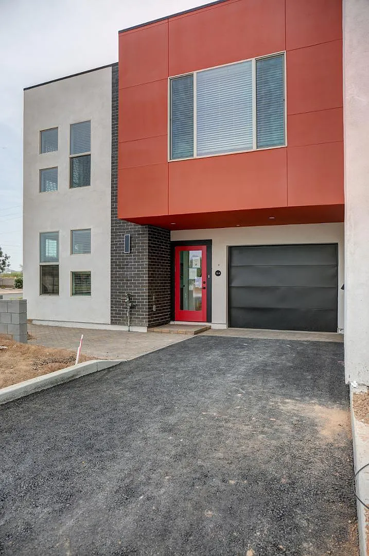 Building Photo - 630 N Power Rd #114