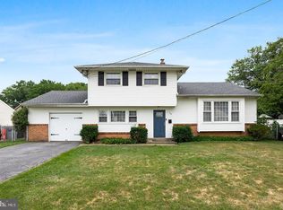 19 Lincoln Ave, Mount Ephraim, NJ 08059