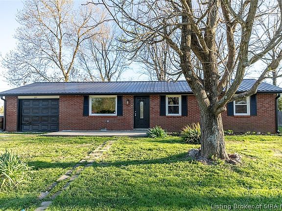 2nd image of 205 S Sycamore
