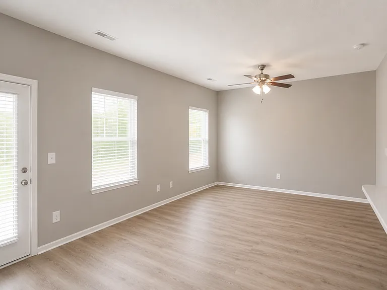 Holly Ridge Townhomes — Photo 9