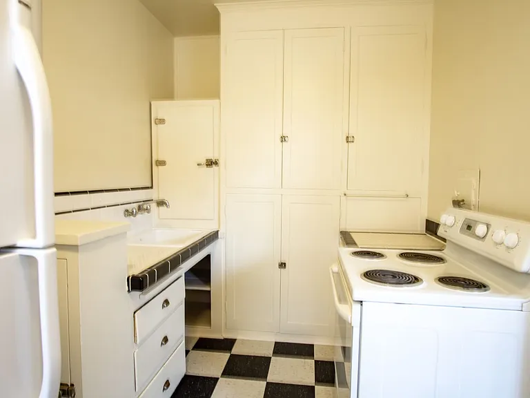 1634 NE 41st Ave #4 — Photo 7