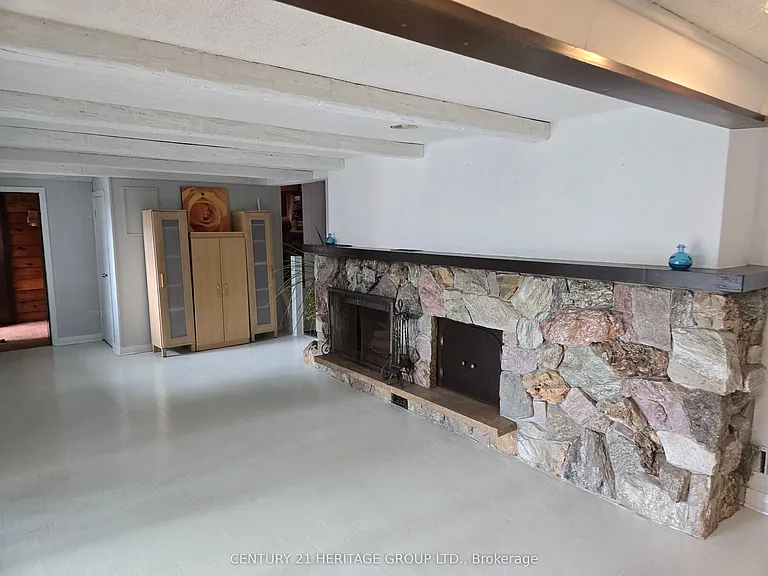 5465 King Rd #BASEMENT — Photo 1