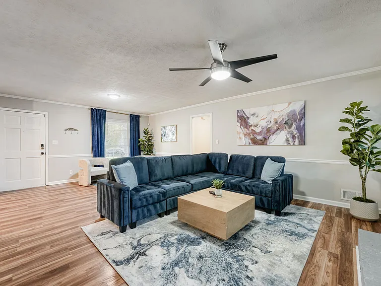 5767 Lanny Ln — Photo 13
