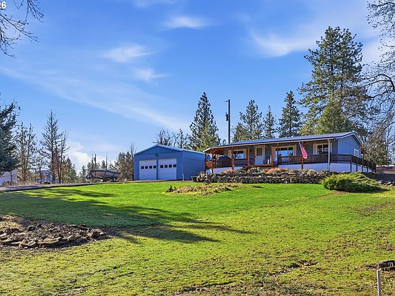 3rd image of 226 S Oak Rd